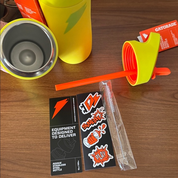 Gatorade Rookie Kids Stainless Steel Yellow and Orange Water Bottles - Picture 5 of 5